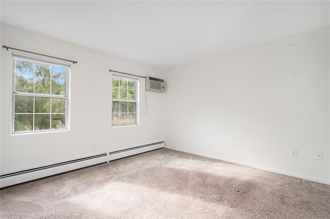 565 Quaker Lane, Unit 58 West Warwick, RI 02893 - Photo 24 of 33