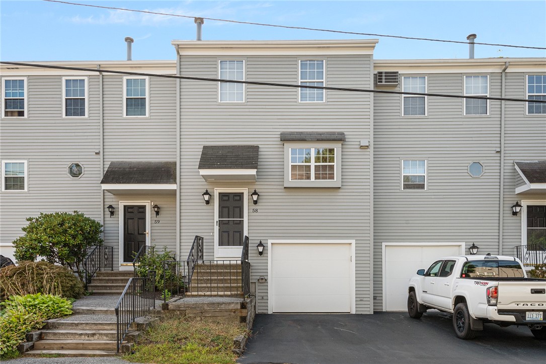 565 Quaker Lane, Unit 58 West Warwick, RI 02893 - Photo 3 of 33