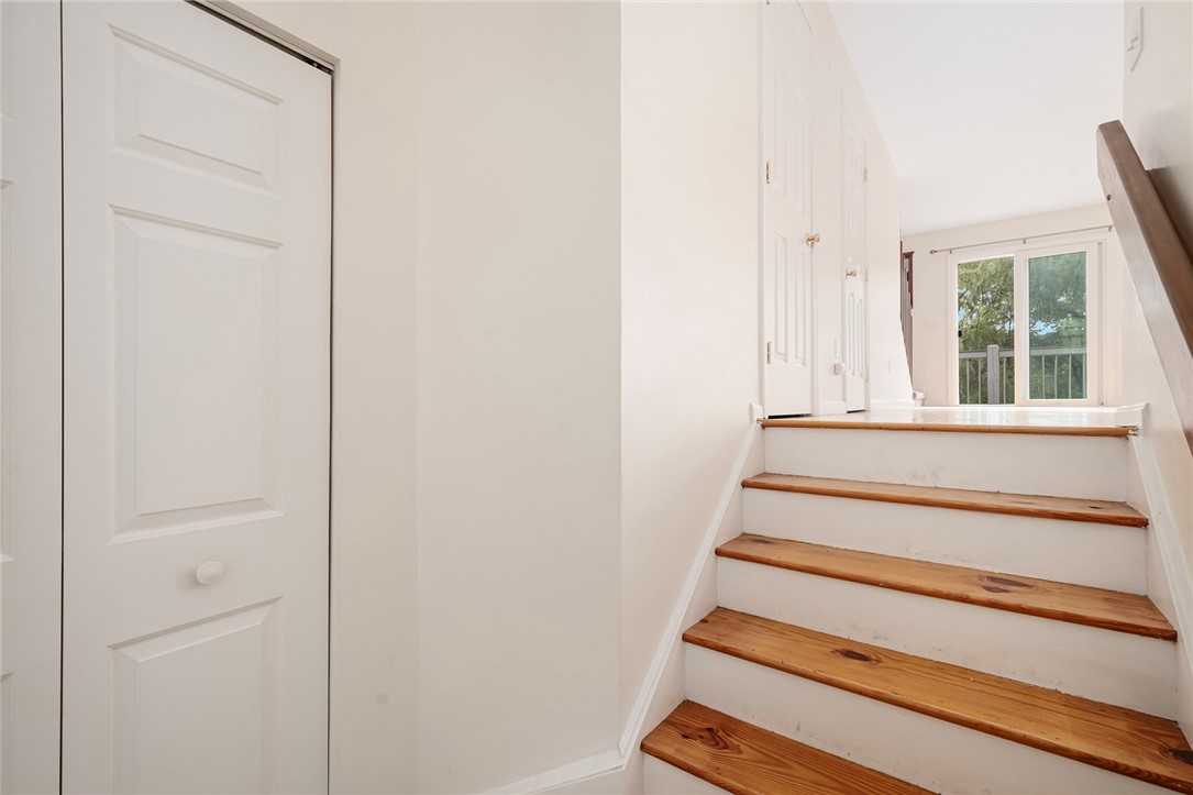 565 Quaker Lane, Unit 58 West Warwick, RI 02893 - Photo 6 of 33