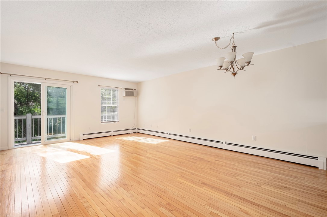 565 Quaker Lane, Unit 58 West Warwick, RI 02893 - Photo 8 of 33