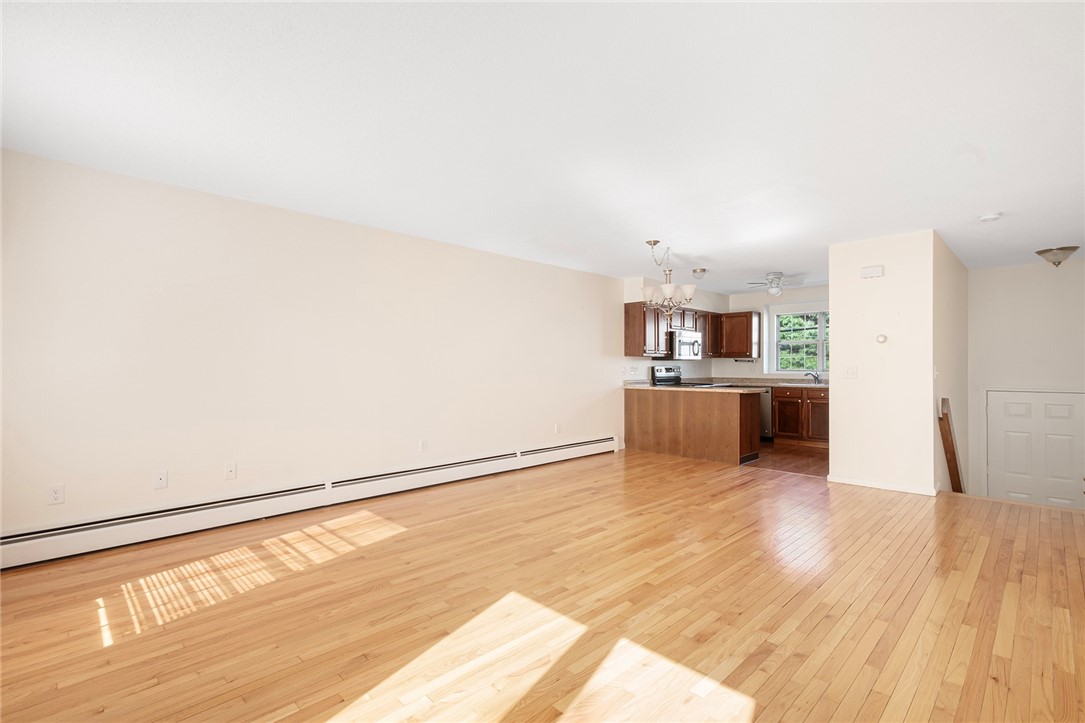 565 Quaker Lane, Unit 58 West Warwick, RI 02893 - Photo 9 of 33