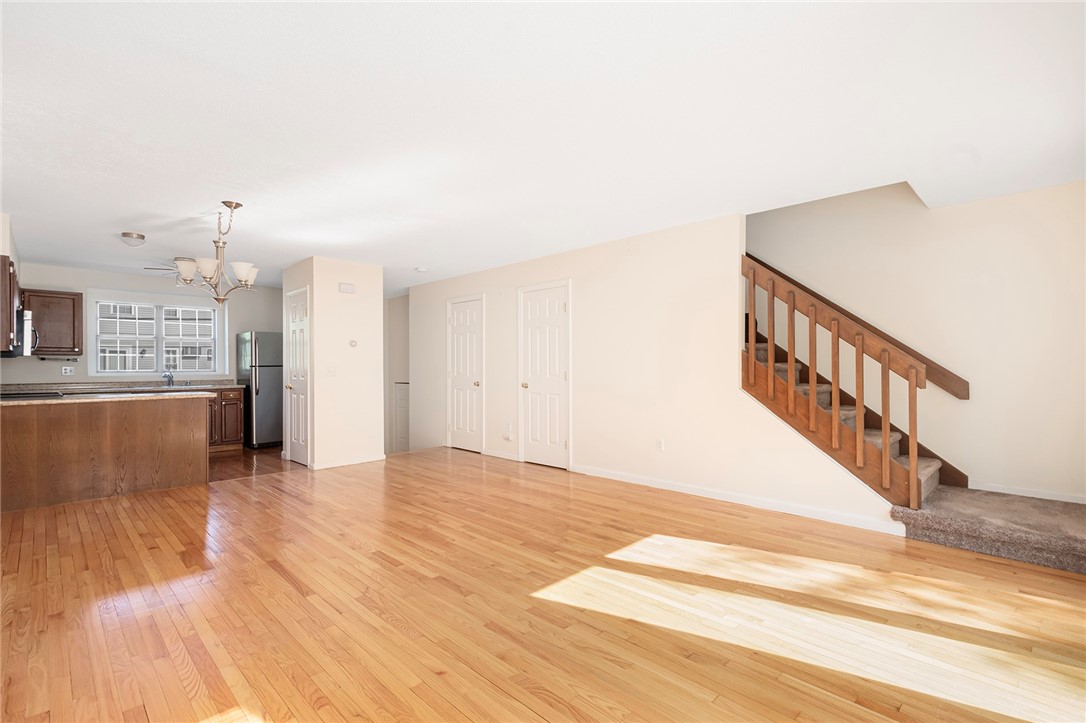 565 Quaker Lane, Unit 58 West Warwick, RI 02893 - Photo 10 of 33