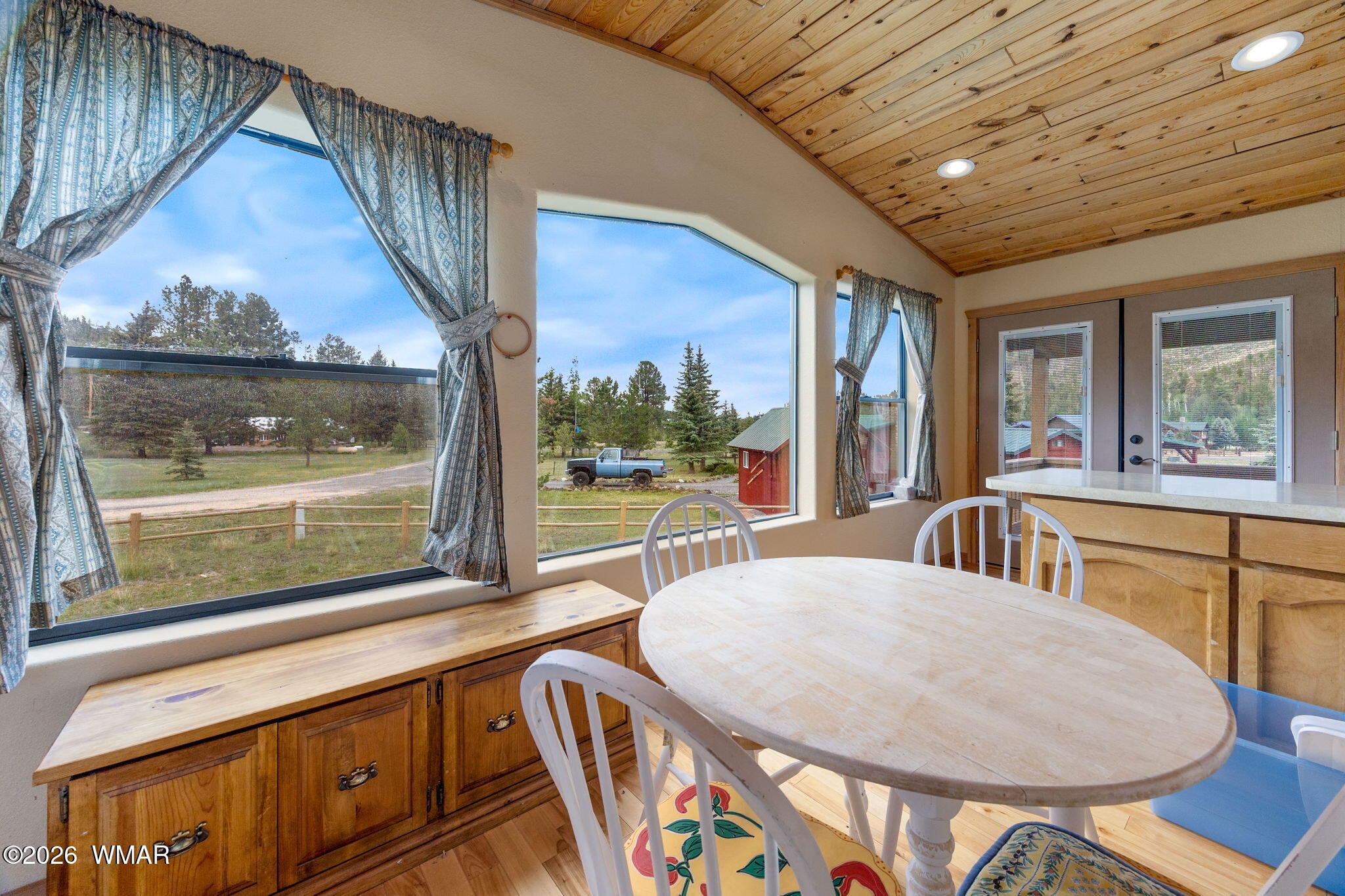 10 Rohrer Circle Greer, AZ 85927 - Photo 17 of 34