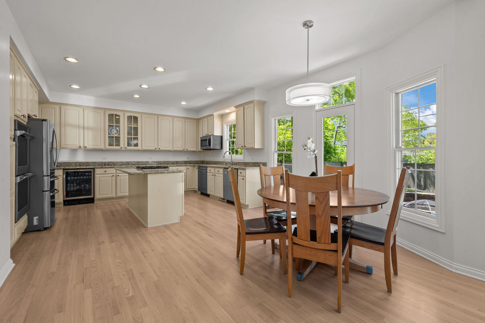 1114 Oxford Road Deerfield, IL 60015 - Photo 7 of 29