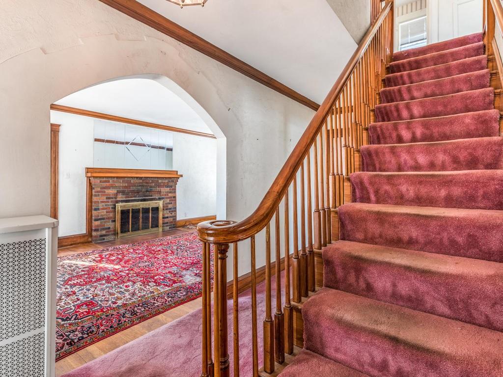 30 Longfellow Road Watertown, MA 02472 - Photo 5 of 31 Gallery Image 5