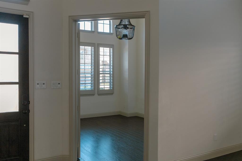 2417 Mare Road Carrollton, TX 75010 - Photo 14 of 38 Gallery Image 14