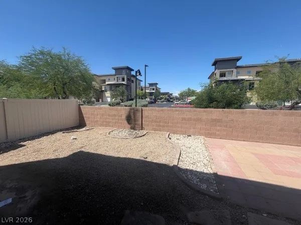$1,950 | 6205 Barton Manor Street, Henderson, NV 89011