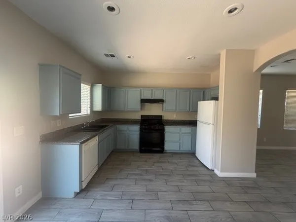 $1,950 | 6205 Barton Manor Street, Henderson, NV 89011