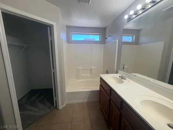 $1,950 | 6205 Barton Manor Street, Henderson, NV 89011