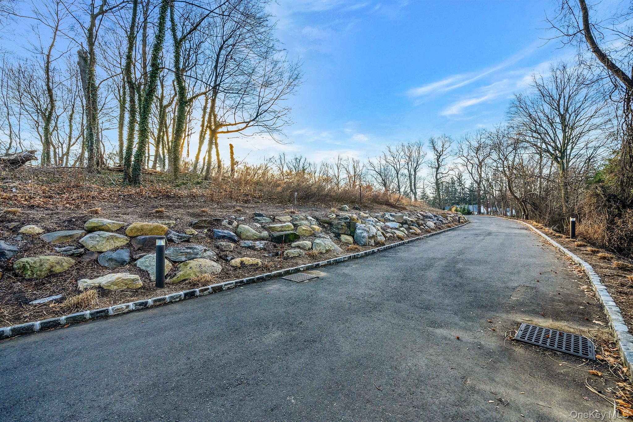 36 Cow Neck Road Sands Point, NY 11050 - Photo 17 of 18