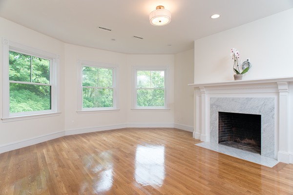39 Buckminster Road Brookline, MA 02445 - Photo 4 of 13