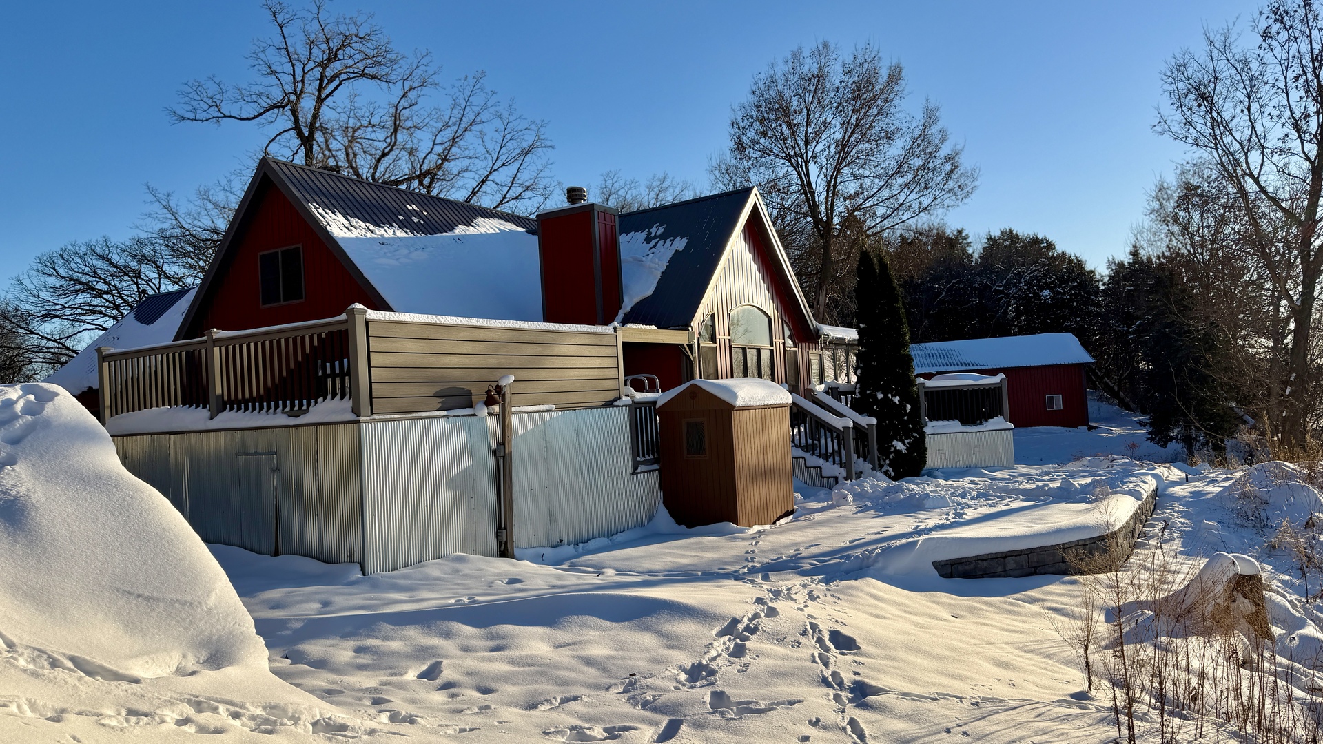 9120 Spring Valley Road Fulton, IL 61252 - Photo 15 of 59 a view of a house with snow