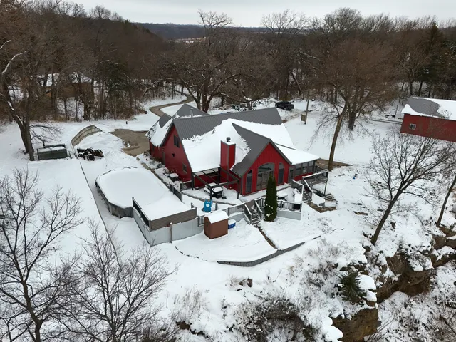 $550,000 | 9120 Spring Valley Road, Fulton, IL 61252