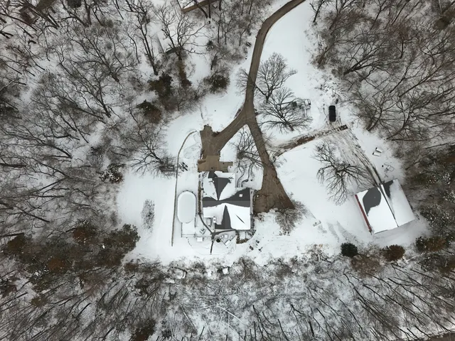 $550,000 | 9120 Spring Valley Road, Fulton, IL 61252