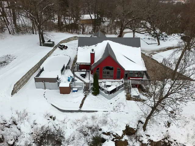 $550,000 | 9120 Spring Valley Road, Fulton, IL 61252