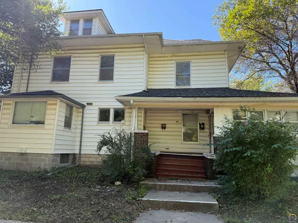 1028 Constitution Street, Emporia, KS 66801