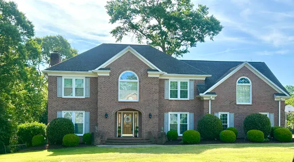 $595,500 | 110 West Killarney Lake, Moore, SC 29369