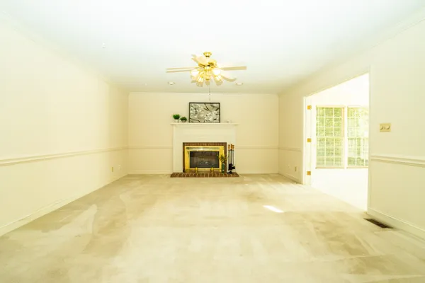 $595,500 | 110 West Killarney Lake, Moore, SC 29369