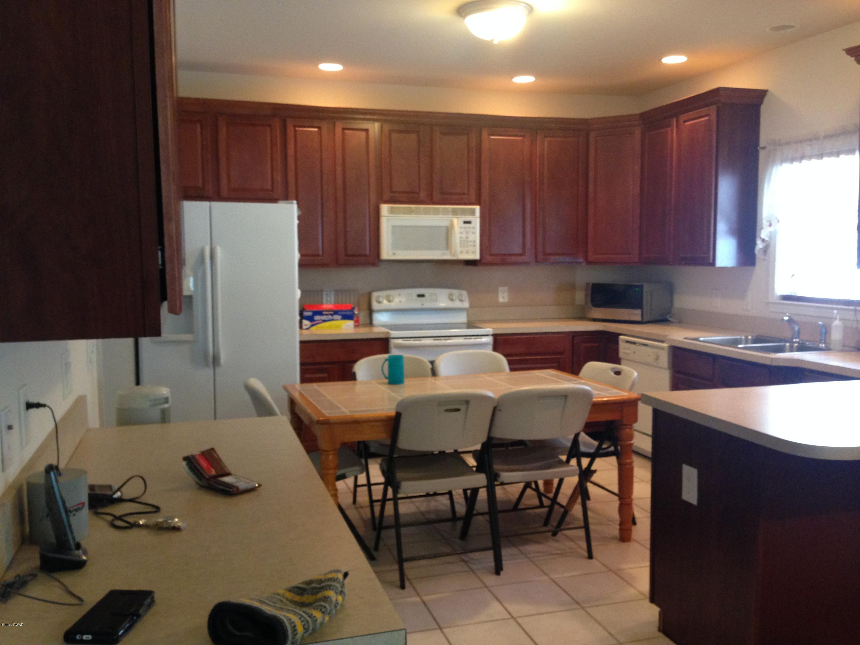 5617 Decker Road Bushkill, PA 18324 - Photo 9 of 34