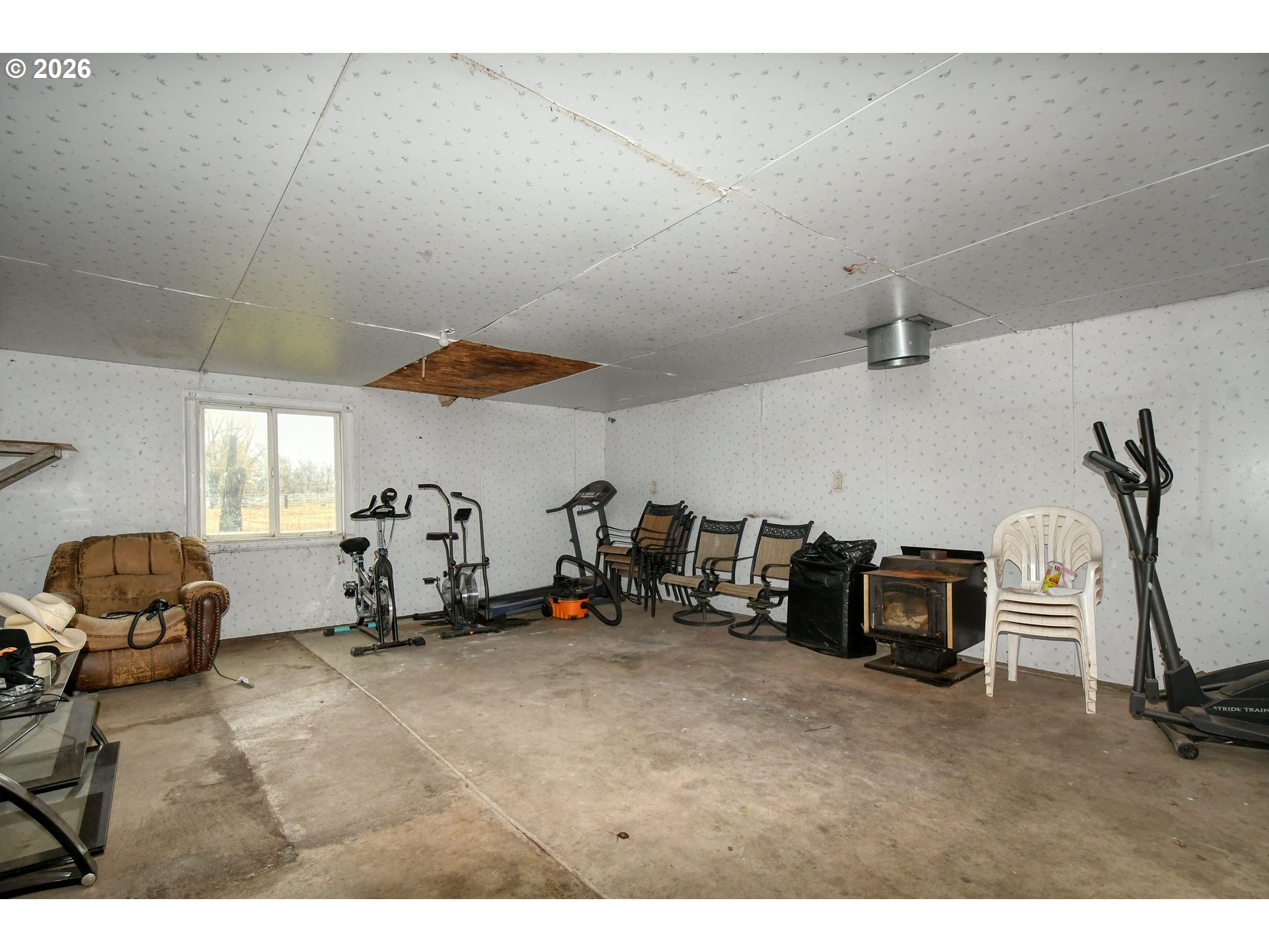 32611 Baxter Road Hermiston, OR 97838 - Photo 30 of 46 a gym room with gym equipment