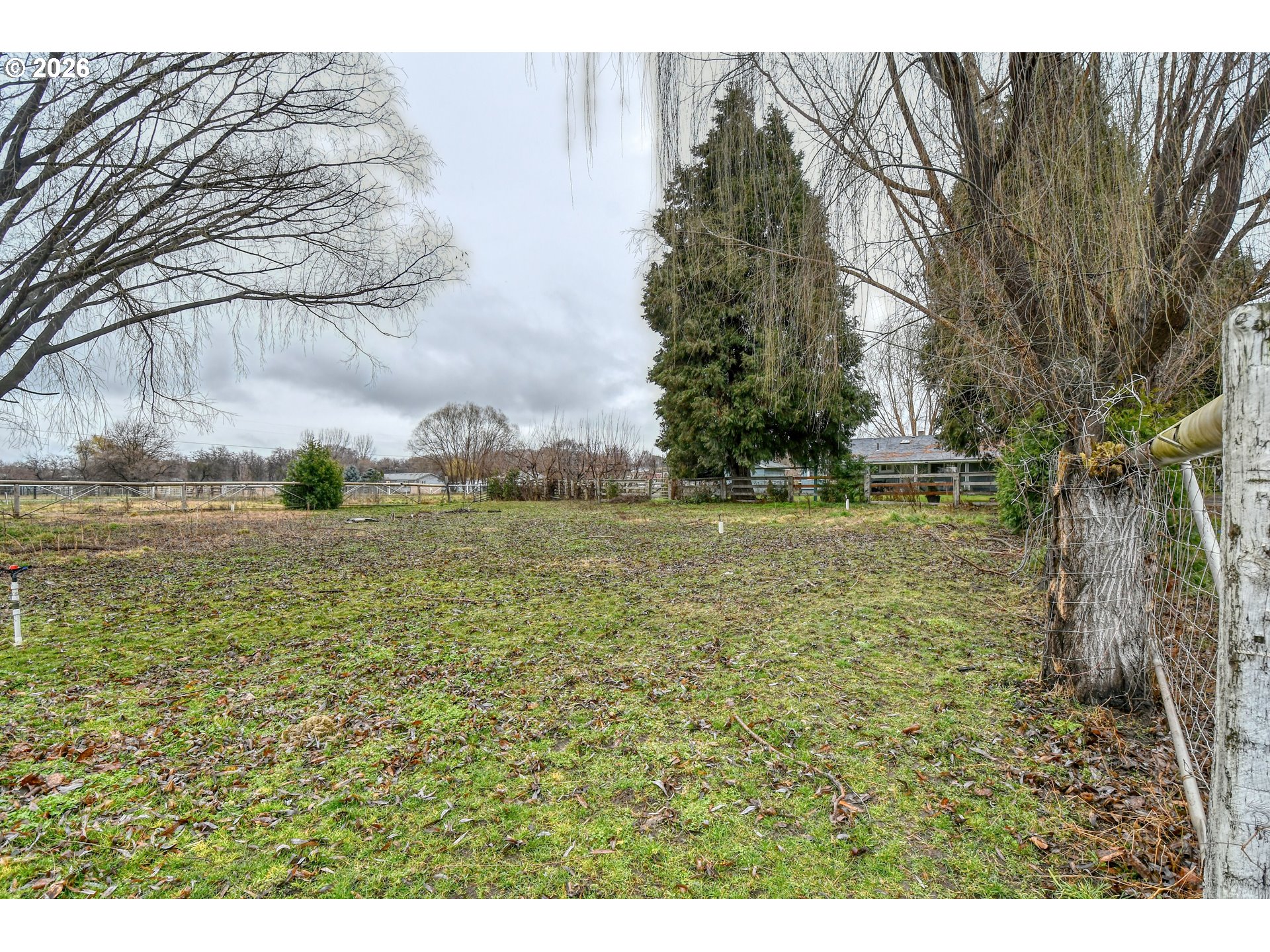 32611 Baxter Road Hermiston, OR 97838 - Photo 40 of 46 a view of outdoor space and yard