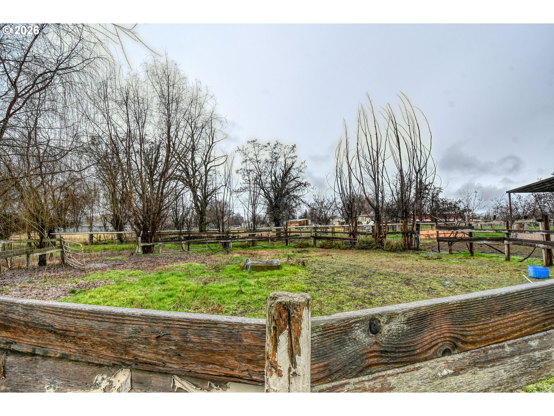 32611 Baxter Road Hermiston, OR 97838 - Photo 43 of 46 a view of a park with large trees