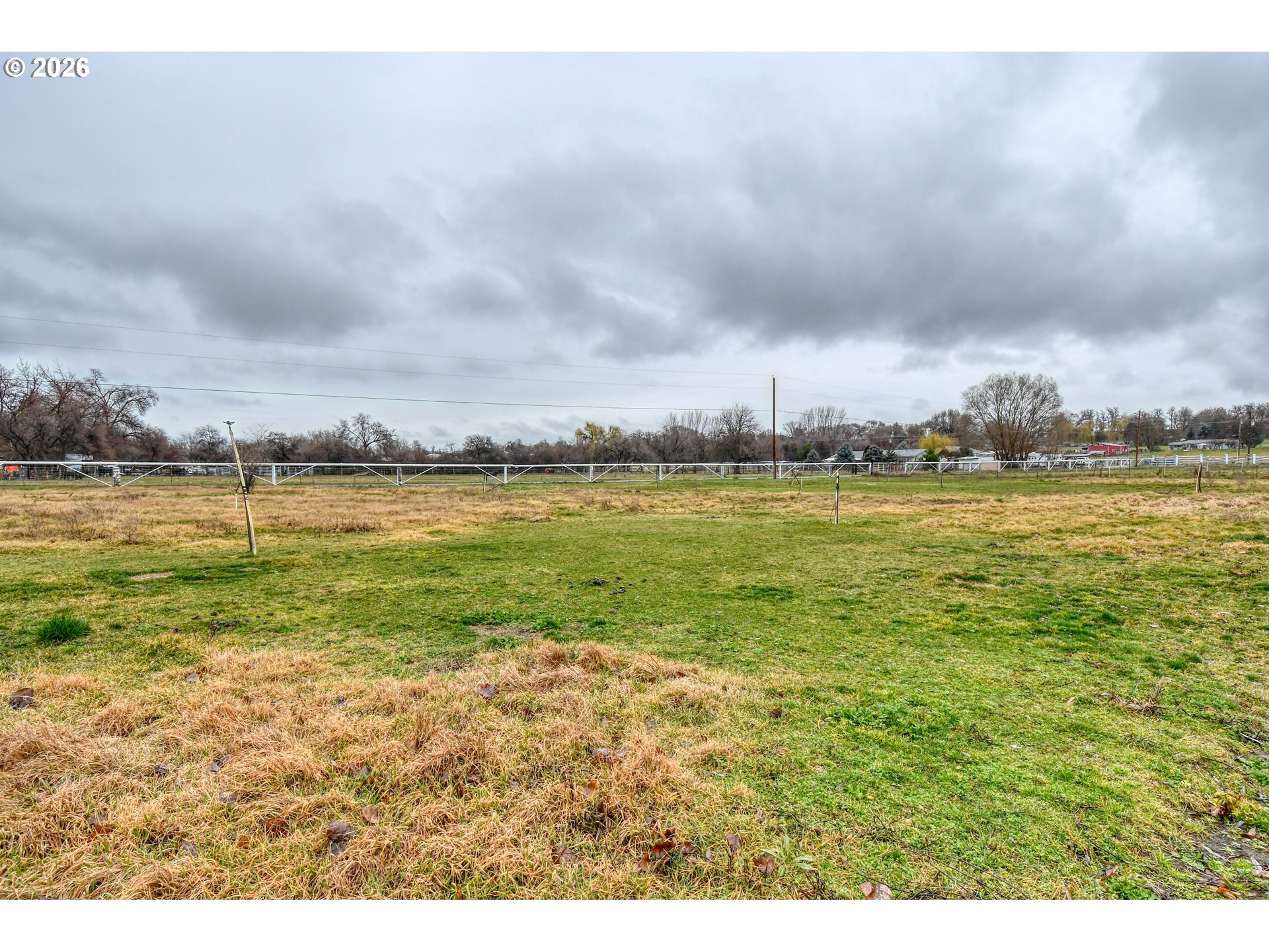 32611 Baxter Road Hermiston, OR 97838 - Photo 44 of 46 a view of an ocean and beach