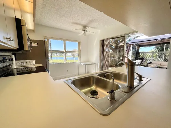 $2,650 | 3901 Medford Court, Boynton Beach, FL 33436