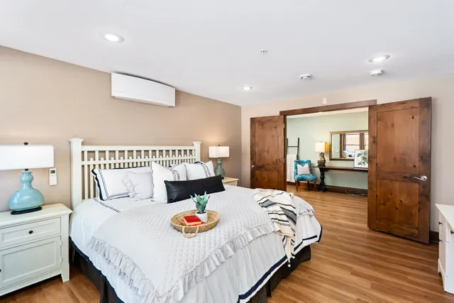 $799,900 | 2126 East Water Street, Unit L205, Duluth, MN 55812