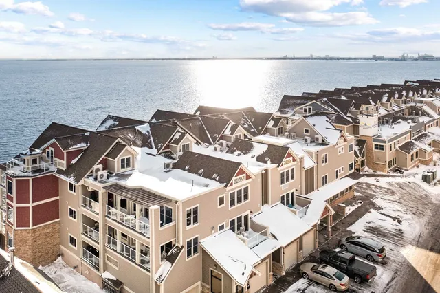 $799,900 | 2126 East Water Street, Unit L205, Duluth, MN 55812