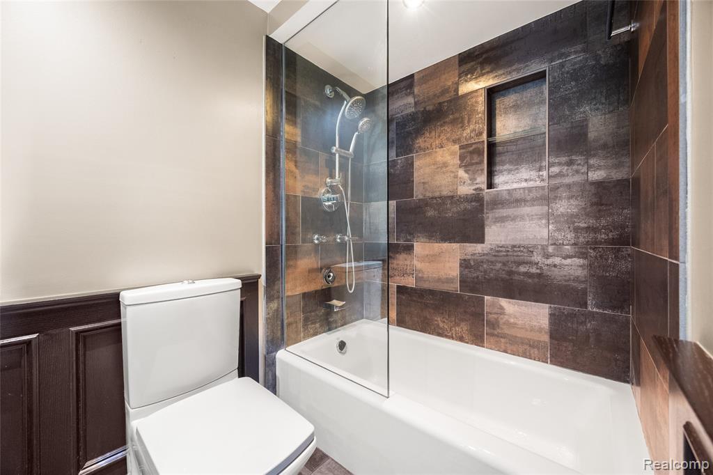 31705 South River Road, Unit B Harrison Township, MI 48045 - Photo 30 of 40 Gallery Image 30
