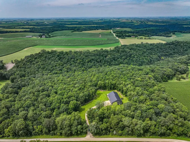 $1,475,000 | 26085 Frank Hill Road, Winona, MN 55987