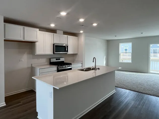 $384,990 | 1382 Foxglove Drive, Bartlett, IL 60103