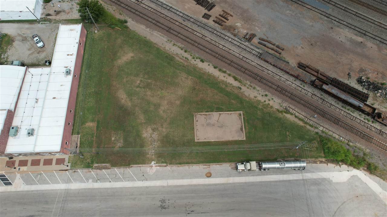 201 North 6th Street Perry, OK 73077 - Photo 2 of 10 Gallery Image 2