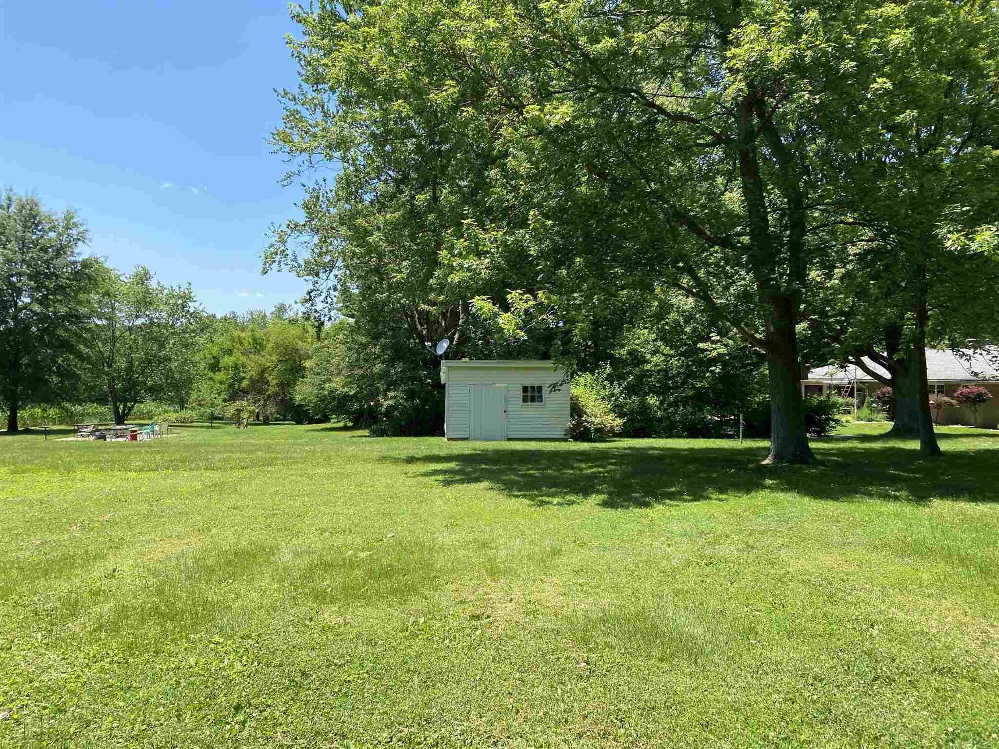 10433 Stanley Road Elberfeld, IN 47613 - Photo 16 of 36 Gallery Image 16