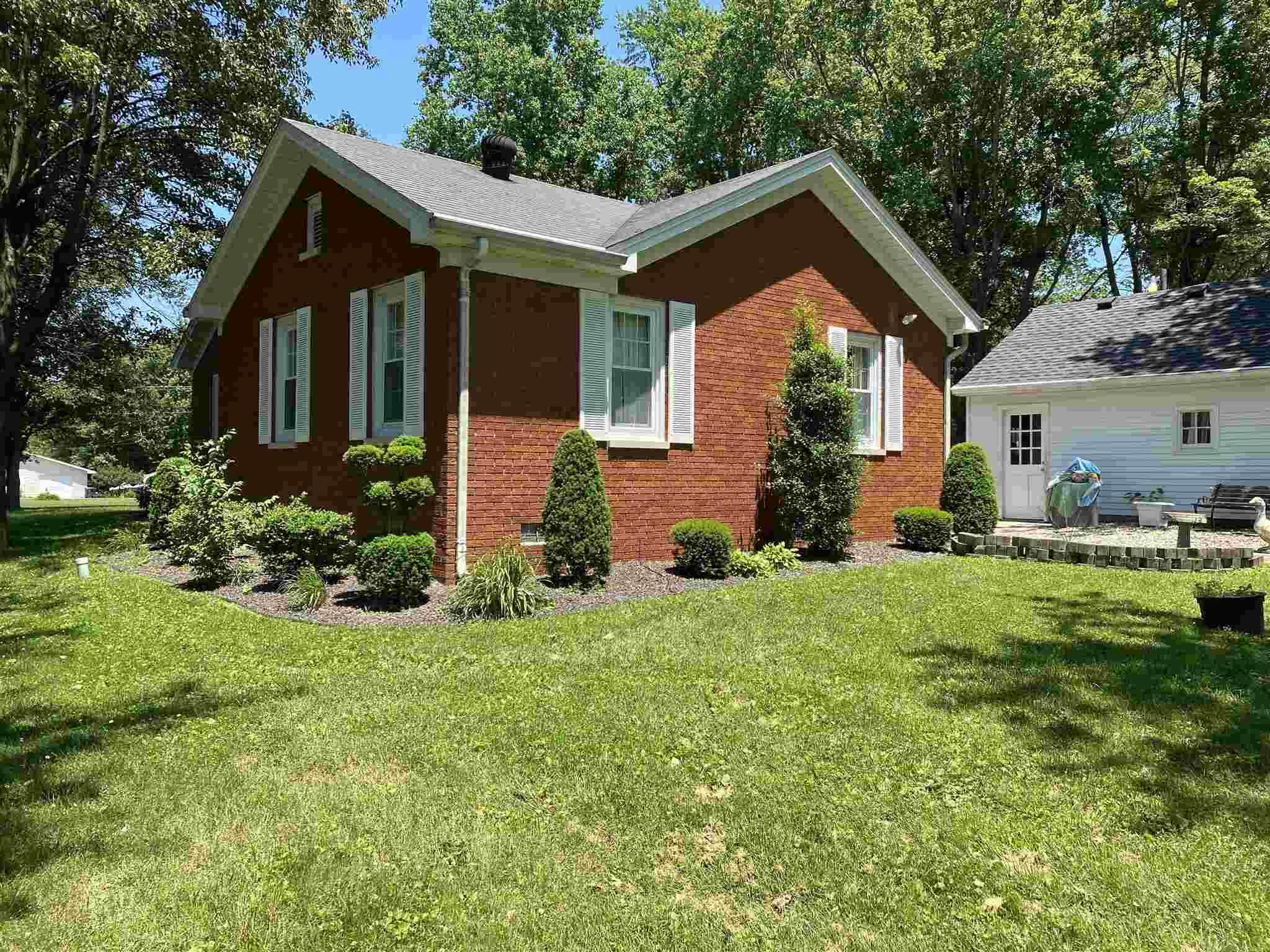 10433 Stanley Road Elberfeld, IN 47613 - Photo 4 of 36 Gallery Image 4