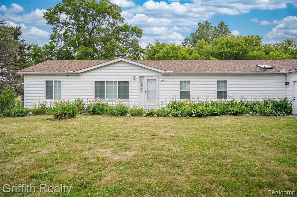 1250 West Cohoctah Road Howell, MI 48855 - Photo 3 of 35