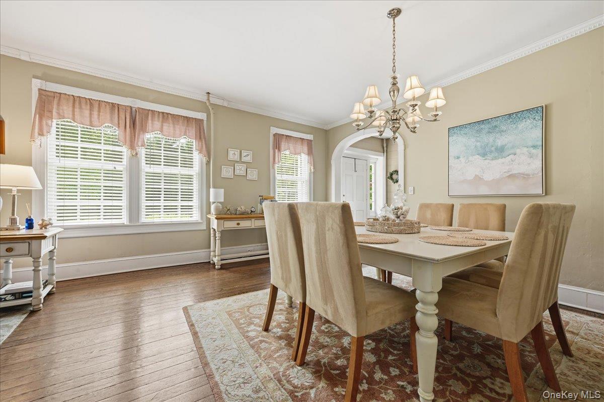 39 Little East Neck Road South Babylon, NY 11702 - Photo 5 of 46
