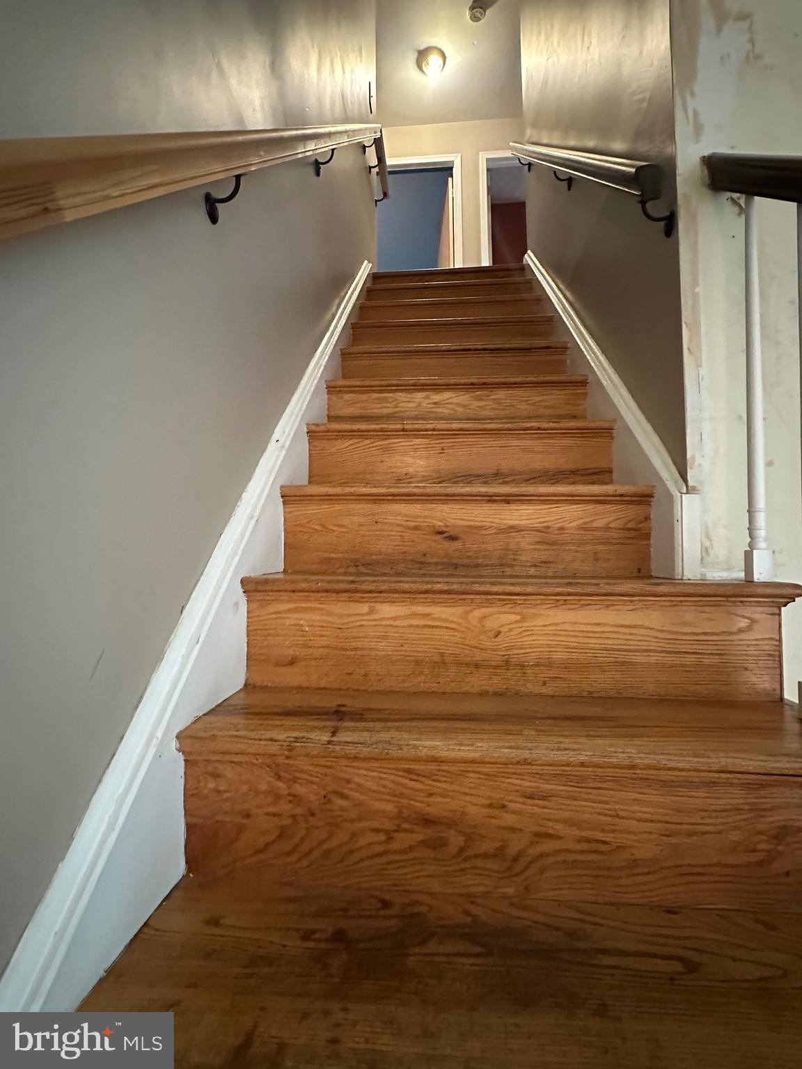 113 Rhett Court Elkton, MD 21921 - Photo 26 of 51 Stairs up to 2nd fllor