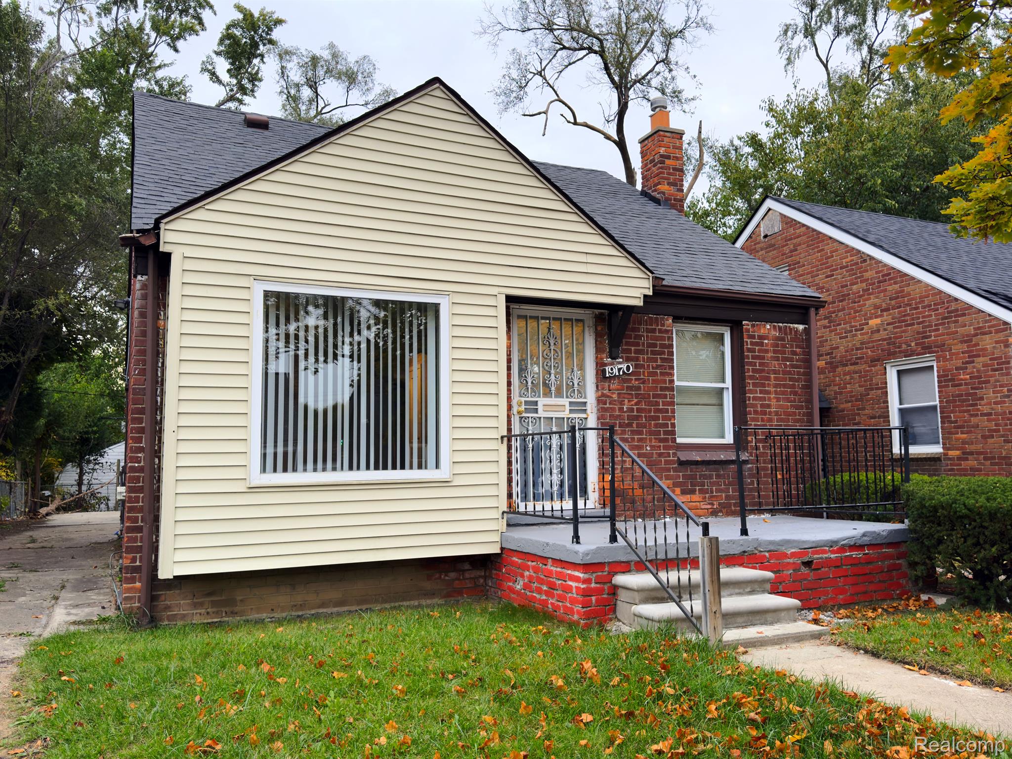 19170 Rutherford Street Detroit, MI 48235 - Photo 3 of 31 Gallery Image 3