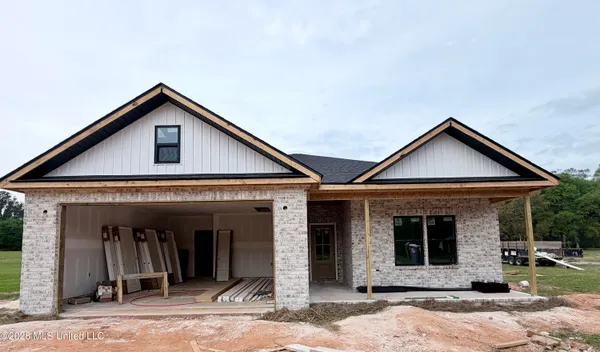 $318,000 | 6685 Caraway Road, Moss Point, MS 39562