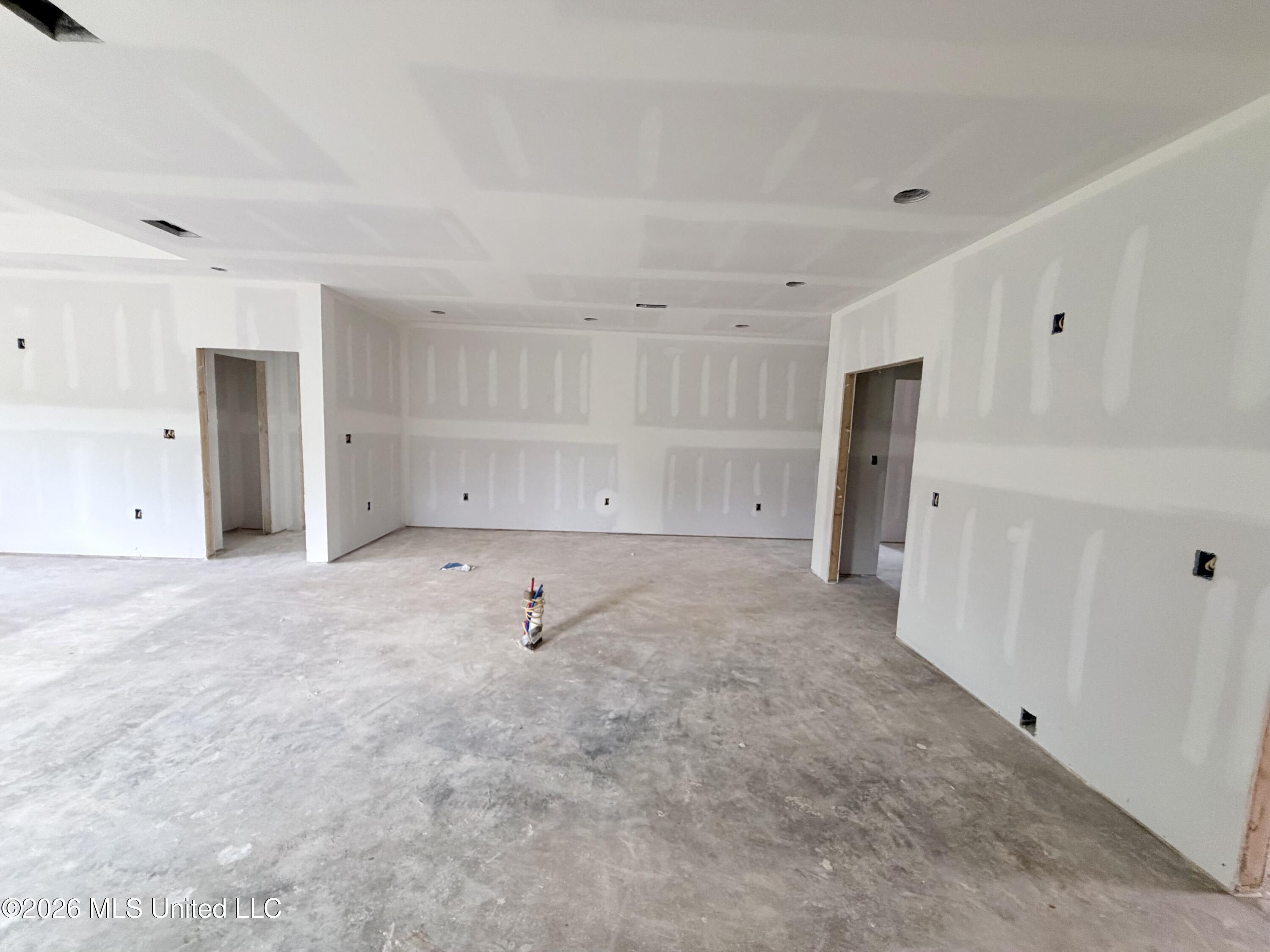 6685 Caraway Road Moss Point, MS 39562 - Photo 5 of 14 IMG_4020