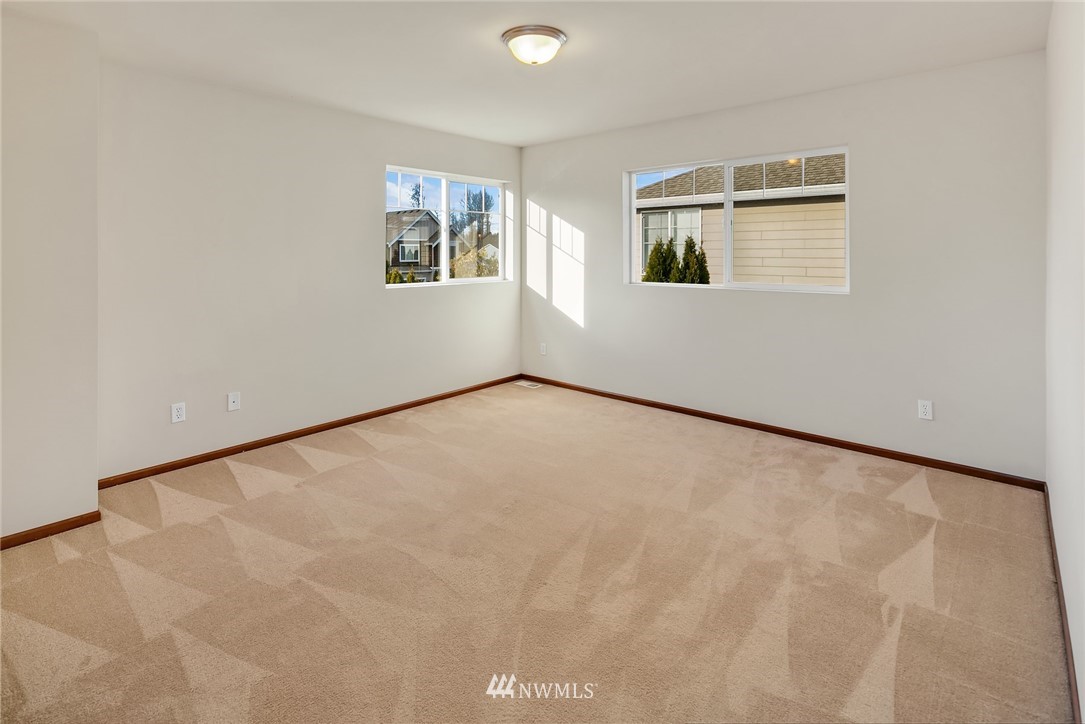 260 Nile Avenue Northeast Renton, WA 98059 - Photo 22 of 28 Gallery Image 22