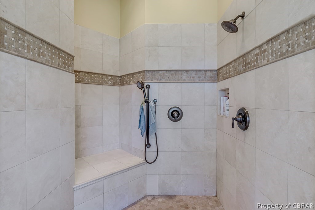 2055 Ditchley Road Kilmarnock, VA 22482 - Photo 30 of 48 Bathroom featuring tiled shower