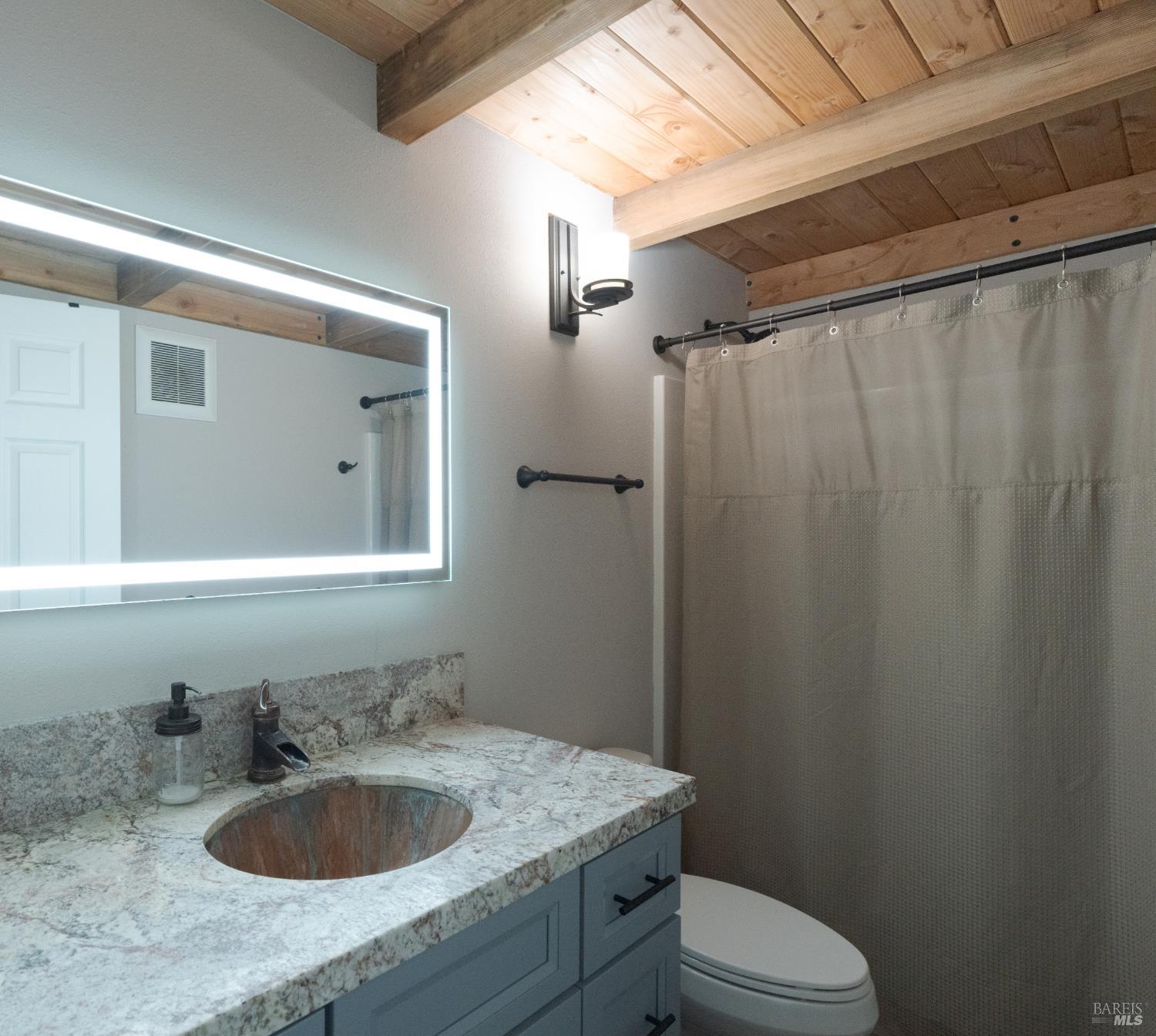 44000 Iversen Road Gualala, CA 95445 - Photo 38 of 57 Upstairs full bath in the ADU.