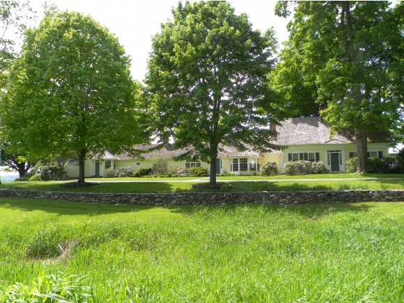 676 County Road Walpole, NH 03608 - Photo 3 of 28