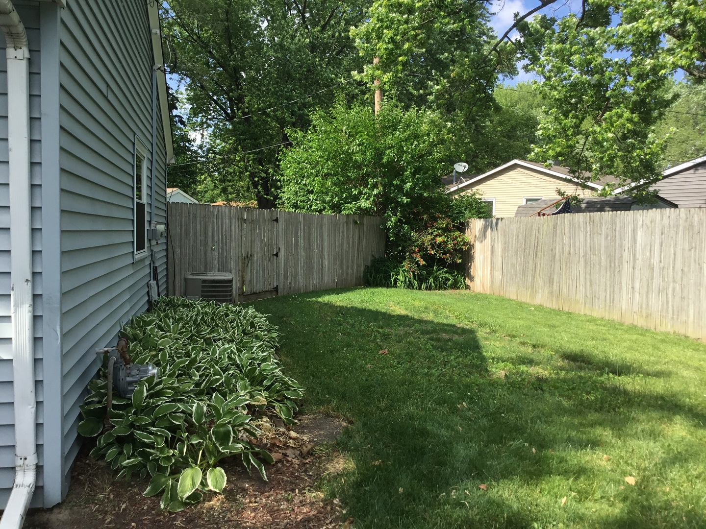 52 Long Beach Road Montgomery, IL 60538 - Photo 3 of 5