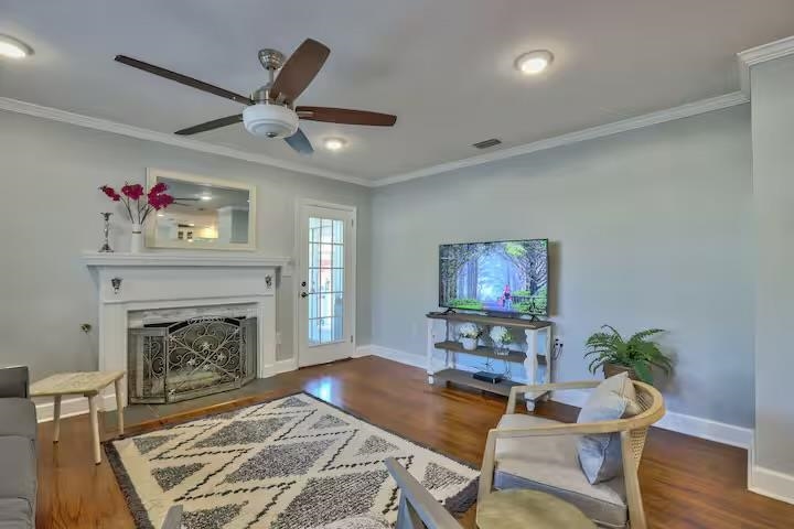 577 East Call Street Tallahassee, FL 32301 - Photo 2 of 18