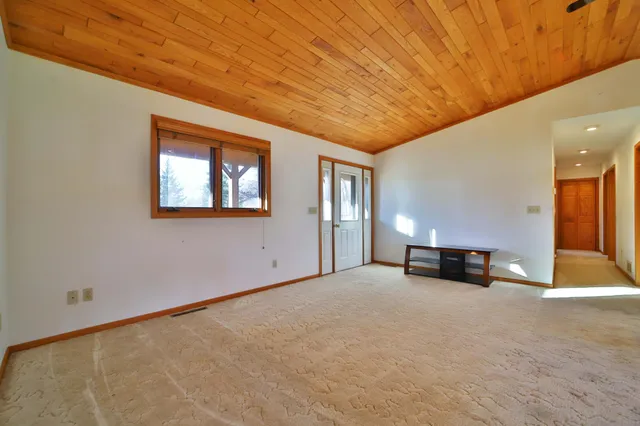 $699,900 | 44150 Highway 6, Emily, MN 56447