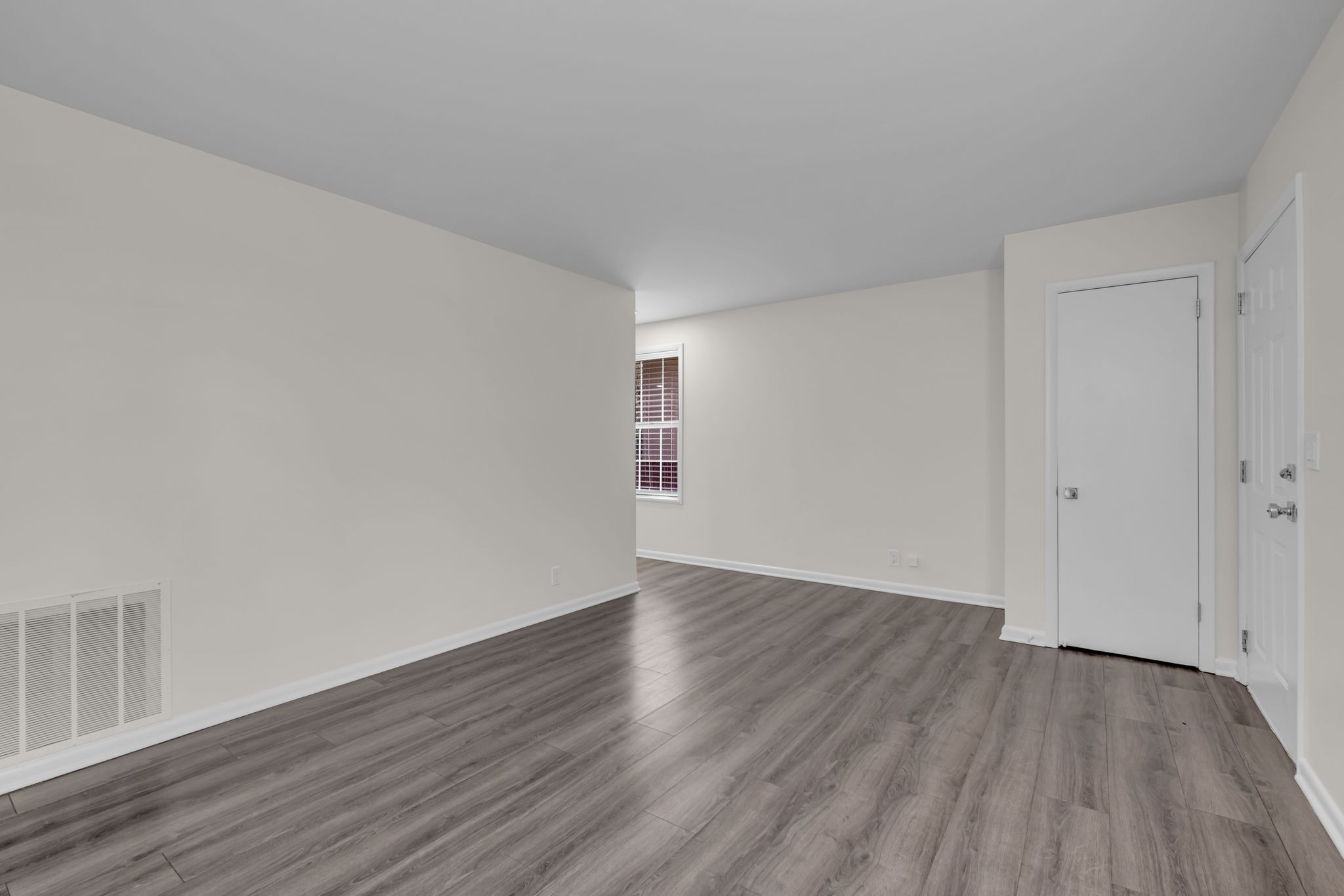 110 Bellevue Road, Unit 29 Nashville, TN 37221 - Photo 21 of 22 a view of an empty room and wooden floor